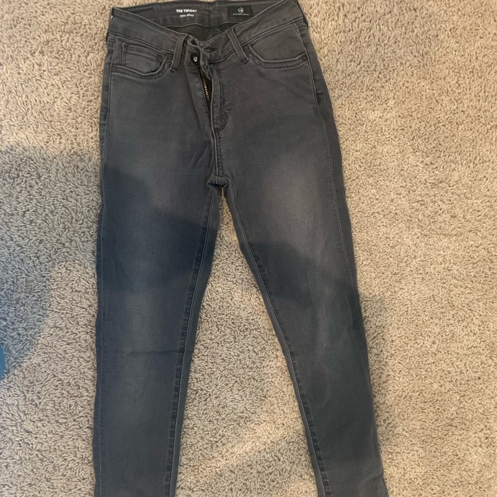 Women’s AG gray wash denim skinny jeans